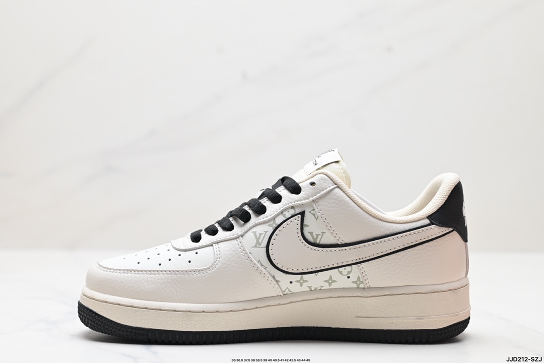 Nike Air Force 1 Shoes